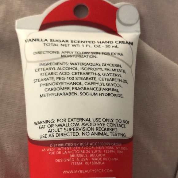 Bundle of 3 Holiday themed bath and skincare items - Picture 3 of 4